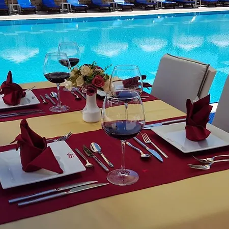 Whispering Sands Self Catering Apartment *